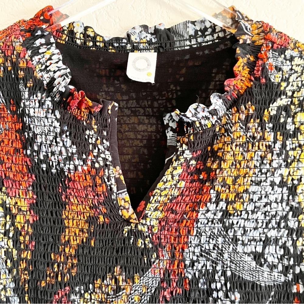 Anthropologie Akemi + Kin Adria Smocked top Floral Blouse Size Medium - Picture 4 of 11